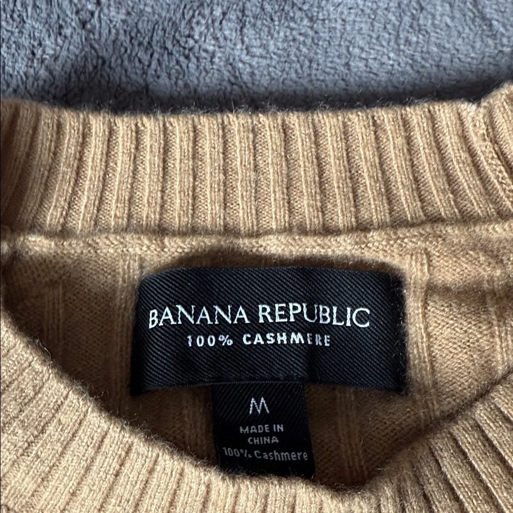 Banana Republic Cashmere Sweater Scola Men’s Camel Medium